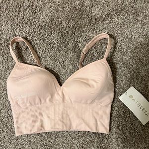 NWT Athleta Embrace Bra XS